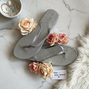 Shimmery Glitter Flip Flops – Women’s Casual Sandals